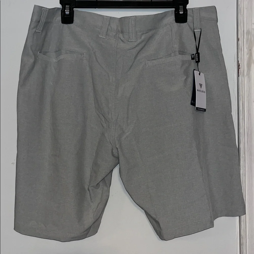 NWT MAELREG Performance Proflex Golf Shorts Size 38 X 9 in Light Grey